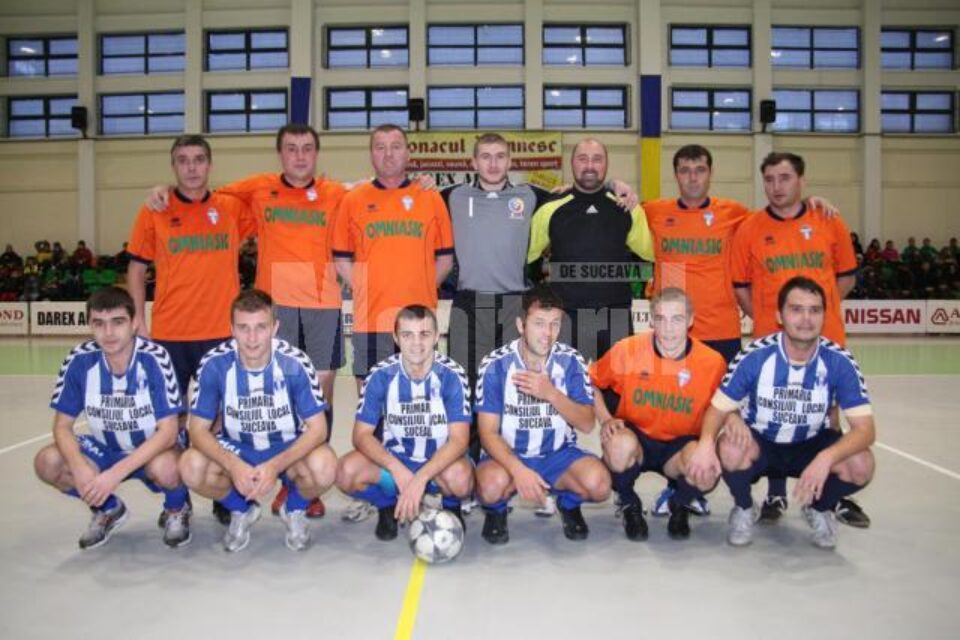 Fotbaliștii care au evoluat în meciul demonstrativ din deschiderea turneului de minifotbal