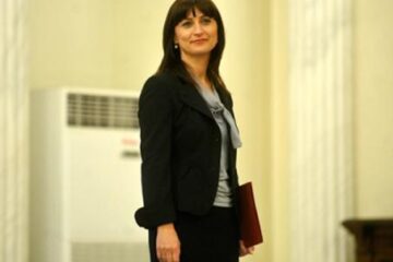 Sorina Plăcintă: „Cred că descentralizarea începută de noi este foarte importantă pentru Români”. Foto: MEDIAFAX