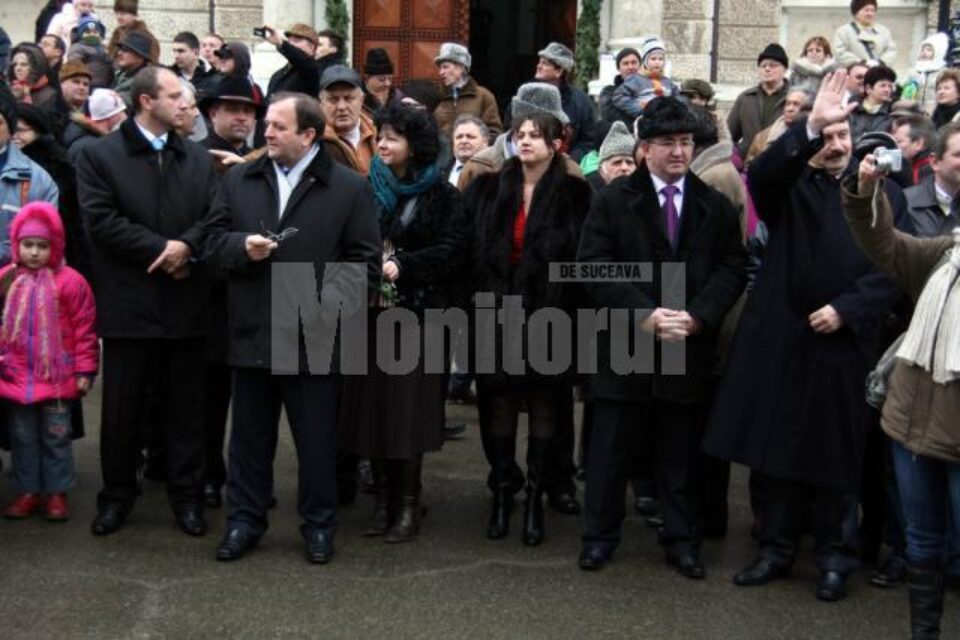 Oficialităție sucevene, prezente la parada „După datina străbună”