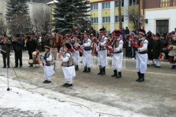 Festivalul Național de Datini și Obiceiuri Populare „Porniți plugul, feți frumoși!”
