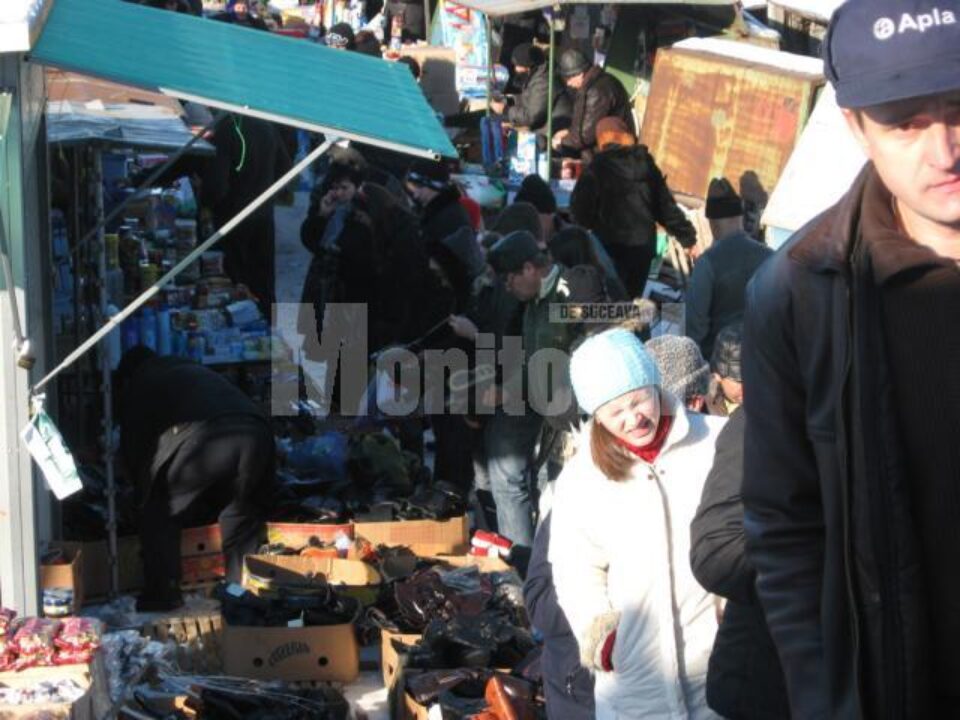 În prag de An Nou, sucevenii au invadat din nou Bazarul În prag de An Nou, sucevenii au invadat din nou Bazarul