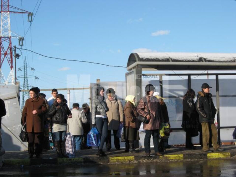 Cu două zile înainte de Revelion: Sucevenii au invadat din nou hipermarketurile