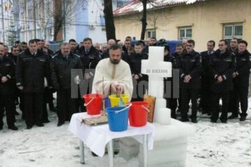 Sărbătoare: Slujba de Bobotează, și în curtea Jandarmeriei