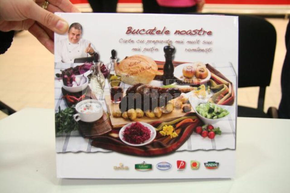 Hipermarketul Real: Zeci de suceveni, prezenți ieri la întâlnirea cu maestrul bucătar Horia Vîrlan