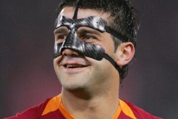 Chivu nu va mai purta mască și nici cască