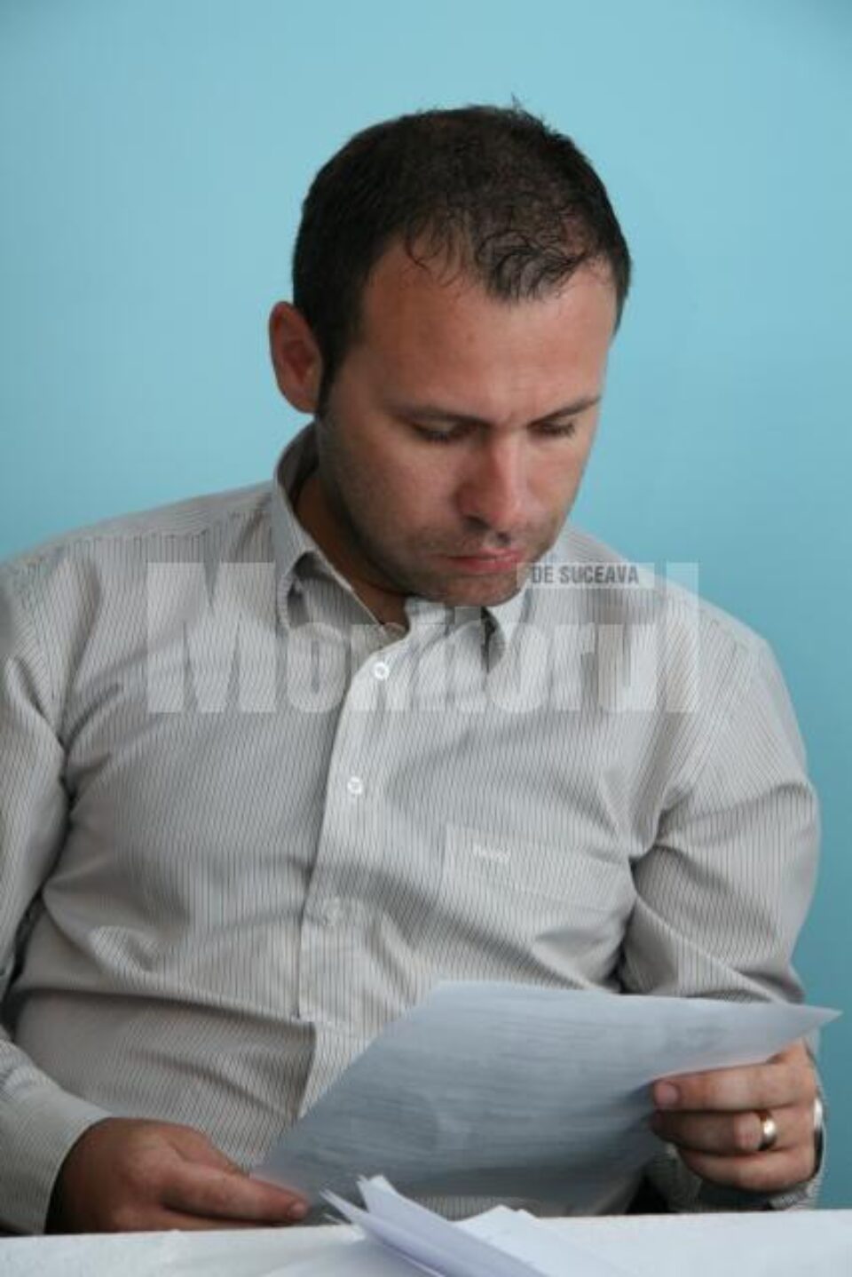 Anton, un președinte care visează cai verzi pe pereți