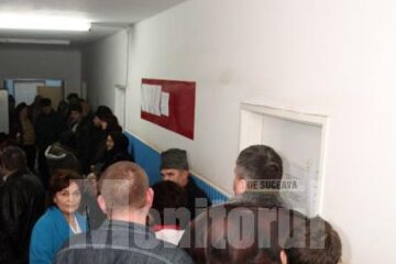 Peste 300 de suceveni s-au vaccinat, ieri, împotriva virusului gripei noi AH1N1, la Centrul de vaccinare deschis în Spitalul Județean