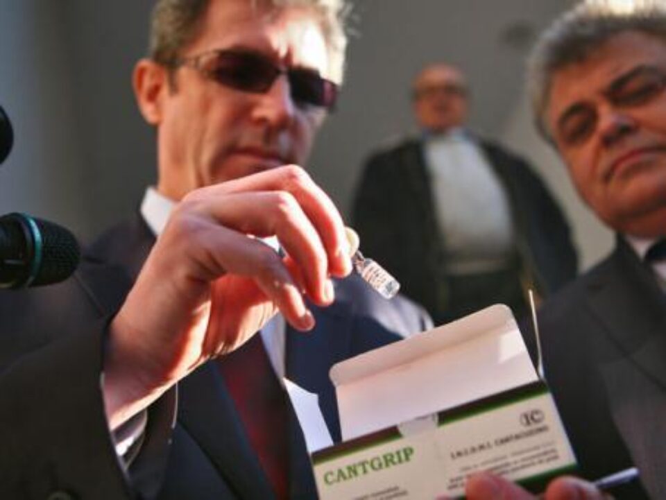 Adrian Streinu Cercel: Rata deceselor cauzate de gripa cu virusul A/H1N1 a depășit-o pe cea prin gripa sezonieră Foto: MEDIAFAX Adrian Streinu Cercel: Rata deceselor cauzate de gripa cu virusul A/H1N1 a depășit-o pe cea prin gripa sezonieră Foto: MEDIAFAX