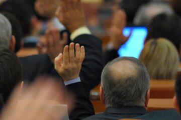 Proiectul Legii bugetului a fost adoptat cu 192 de voturi "pentru" și 138 de voturi "împotrivă" Foto: MEDIAFAX