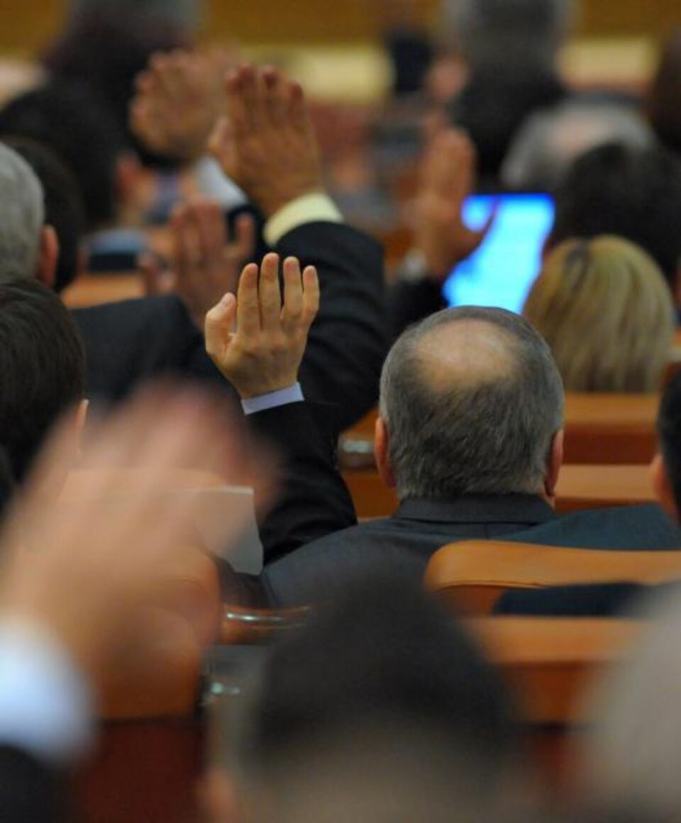 Proiectul Legii bugetului a fost adoptat cu 192 de voturi "pentru" și 138 de voturi "împotrivă" Foto: MEDIAFAX Proiectul Legii bugetului a fost adoptat cu 192 de voturi "pentru" și 138 de voturi "împotrivă" Foto: MEDIAFAX