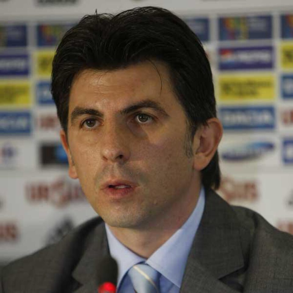 Ionuț Lupescu spune că România riscă să se facă de râs în fața celor de la UEFA Ionuț Lupescu spune că România riscă să se facă de râs în fața celor de la UEFA