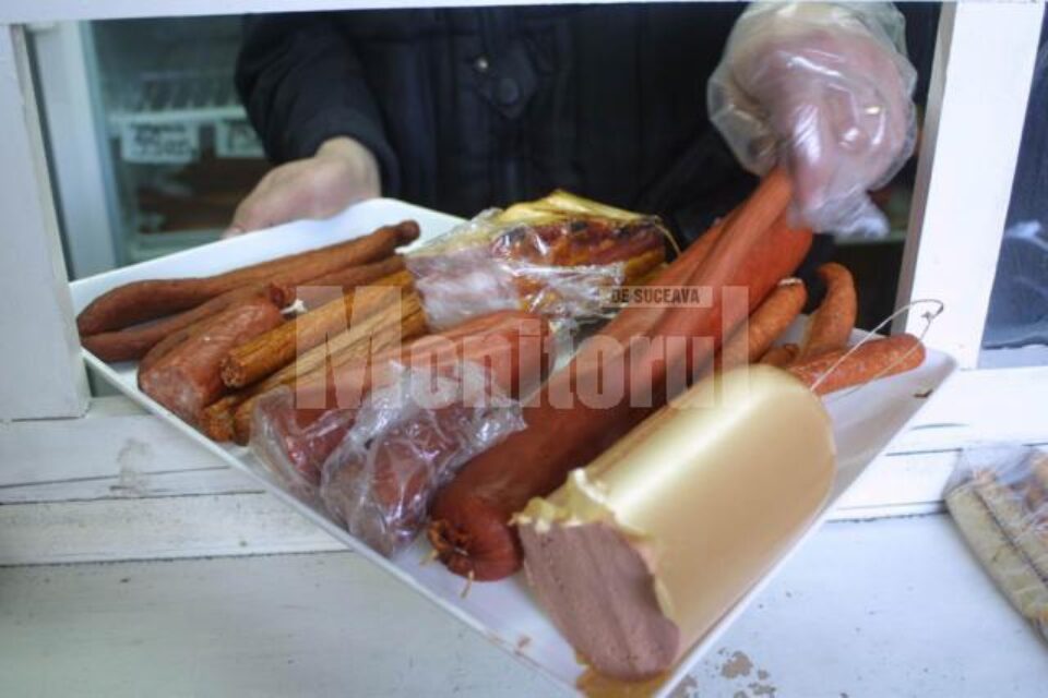 19% dintre români nu își permit o masă cu carne, pui sau pește o dată la două zile 19% dintre români nu își permit o masă cu carne, pui sau pește o dată la două zile