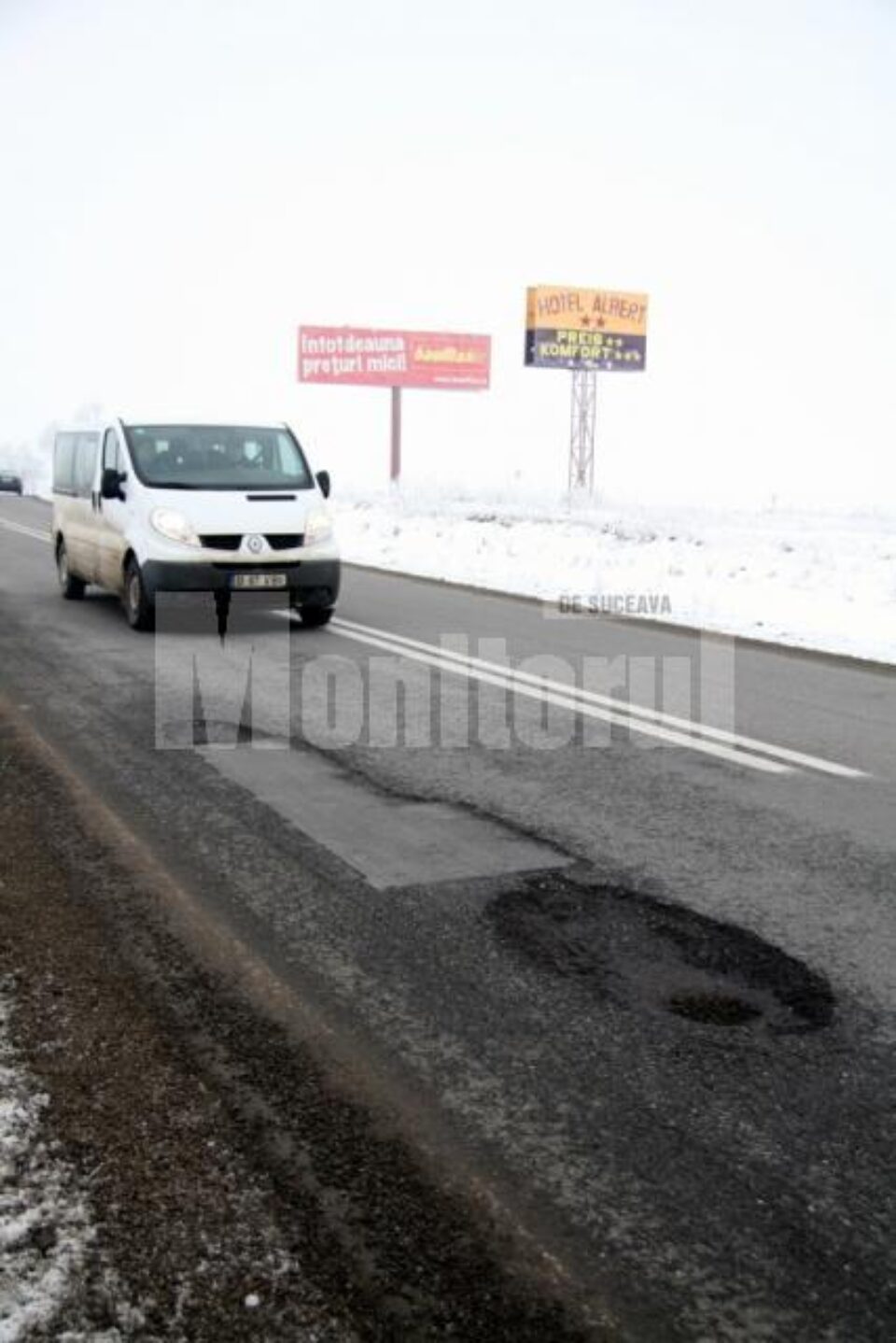 Gropile se înmulțesc și se adâncesc pe zi ce trece pe drumul Suceava - Fălticeni