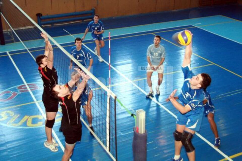 Volei: Victorii lejere în primele două meciuri pentru CSMU LPS Suceava Volei: Victorii lejere în primele două meciuri pentru CSMU LPS Suceava