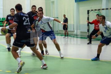 În perioada de pauză competițională, Universitatea a disputat opt meciuri de pregătire