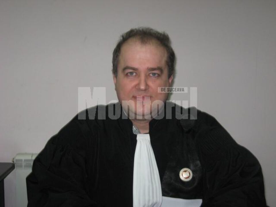 Constantin Lupașcu: „Ceea ce fac aceste firme nu e leasing. Este o afacere pornită din București, aici, în teritoriu, sunt doar niște roboței care administrează date” Constantin Lupașcu: „Ceea ce fac aceste firme nu e leasing. Este o afacere pornită din București, aici, în teritoriu, sunt doar niște roboței care administrează date”