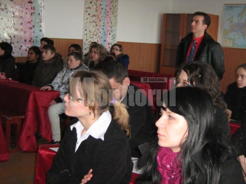 Participanți la simpozion