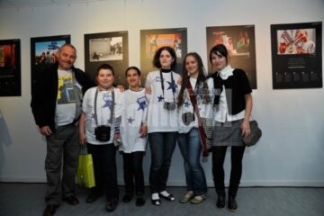 Artă: Expoziție internațională de fotografie în holul CJ Suceava