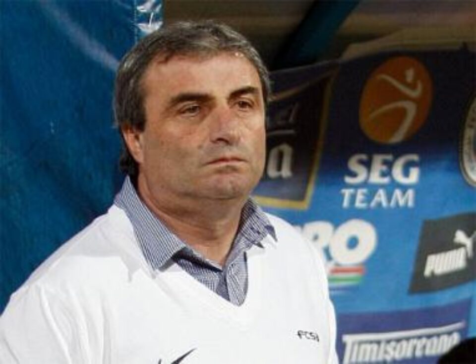 Stoichiță mai vrea jucători în lot