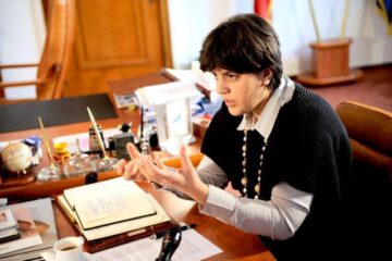 Codruța Kovesi propune desființarea parchetelor mici și preluarea lor de către o unitate apropiată. Foto: MEDIAFAX