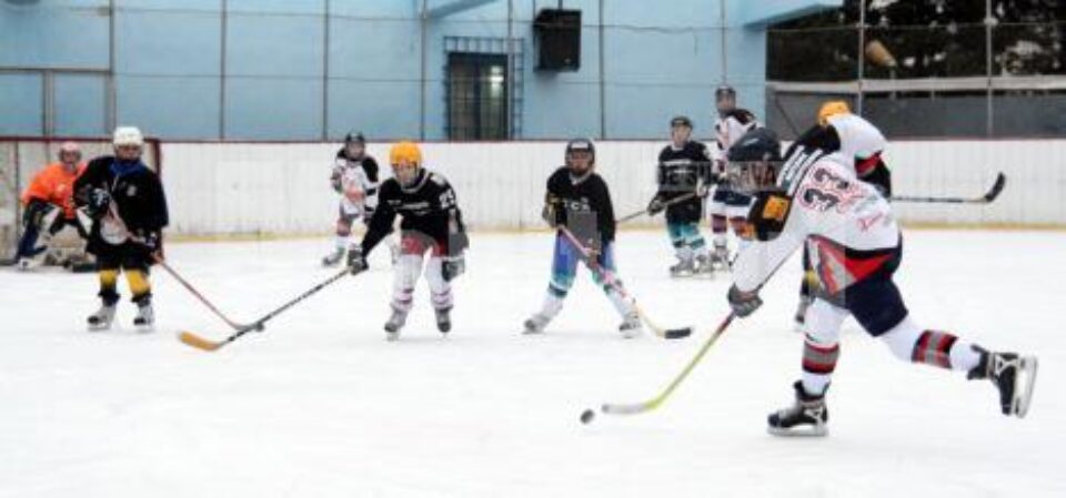 Tinerii hocheiști suceveni au avut o comportare onorabilă în ultimul turneu regulat al sezonului Tinerii hocheiști suceveni au avut o comportare onorabilă în ultimul turneu regulat al sezonului