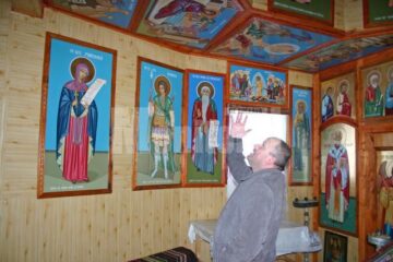 Dumitru Buceac a pus suflet, bani și mult efort pentru renovarea bisericii din satul natal