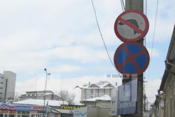 Nici agenții de circulație nu au observat semnul de circulație capcană