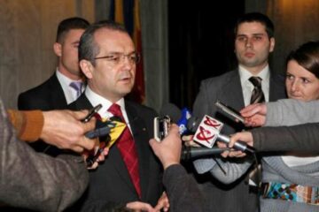 Boc: Toți cei care vor mai schimba regulile de atribuire a contractelor finanțate din bani europeni vor fi demiși și sancționați Foto: CAPP