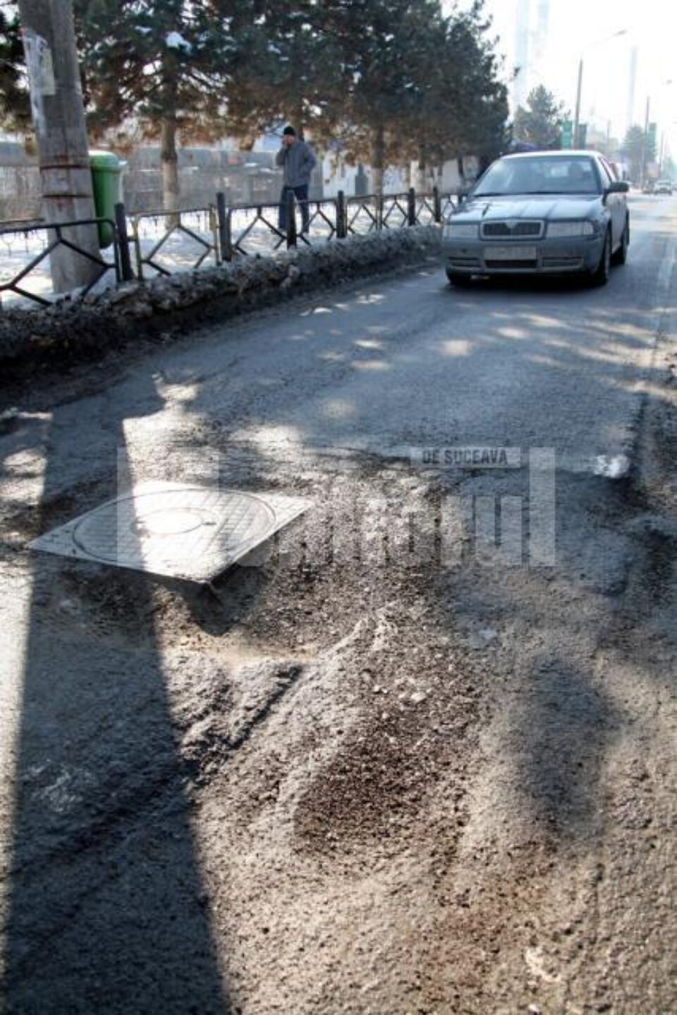 Adevărat obstacol în carosabil, în zona Carrefour
