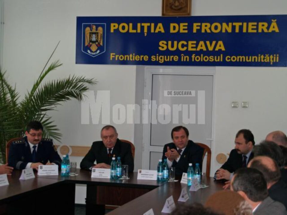 La festivitate au participat oficialități din administrația publică locală precum și reprezentanți ai structurilor MAI La festivitate au participat oficialități din administrația publică locală precum și reprezentanți ai structurilor MAI