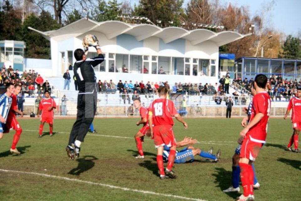 Imagini precum cele din noiembrie 2009, din partida cu Delta Tulcea, țin deja de domeniul istoriei fotbalistice de pe Areni Imagini precum cele din noiembrie 2009, din partida cu Delta Tulcea, țin deja de domeniul istoriei fotbalistice de pe Areni
