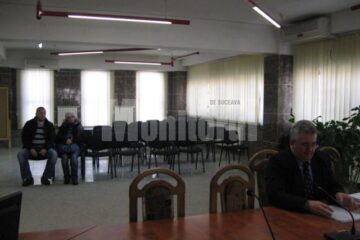 Interes public: Bugetul Sucevei pe 2010, dezbătut cu sala goală