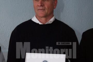 Victor Pancu, emoționat în momentul în care a primit distincția