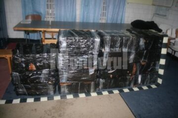 La Straja: 7.500 pachete de țigări de contrabandă, confiscate la frontiera verde