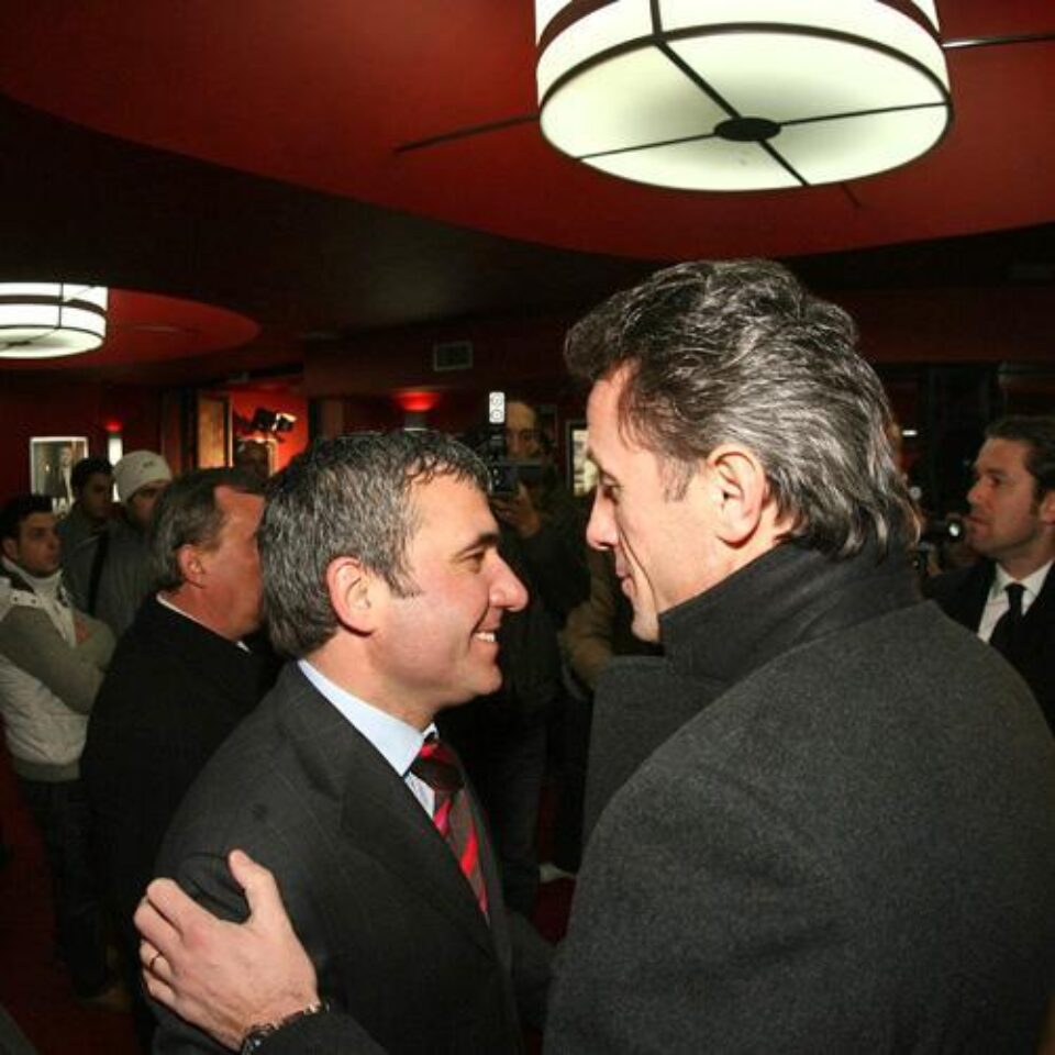 Tricourile lui Hagi și Gică Popescu au fost cele mai scumpe