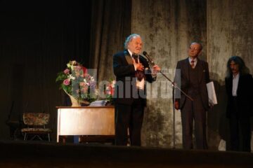 Maestrul Al. G. Croitoru si pictorul si dramaturgul George L. Ostafi