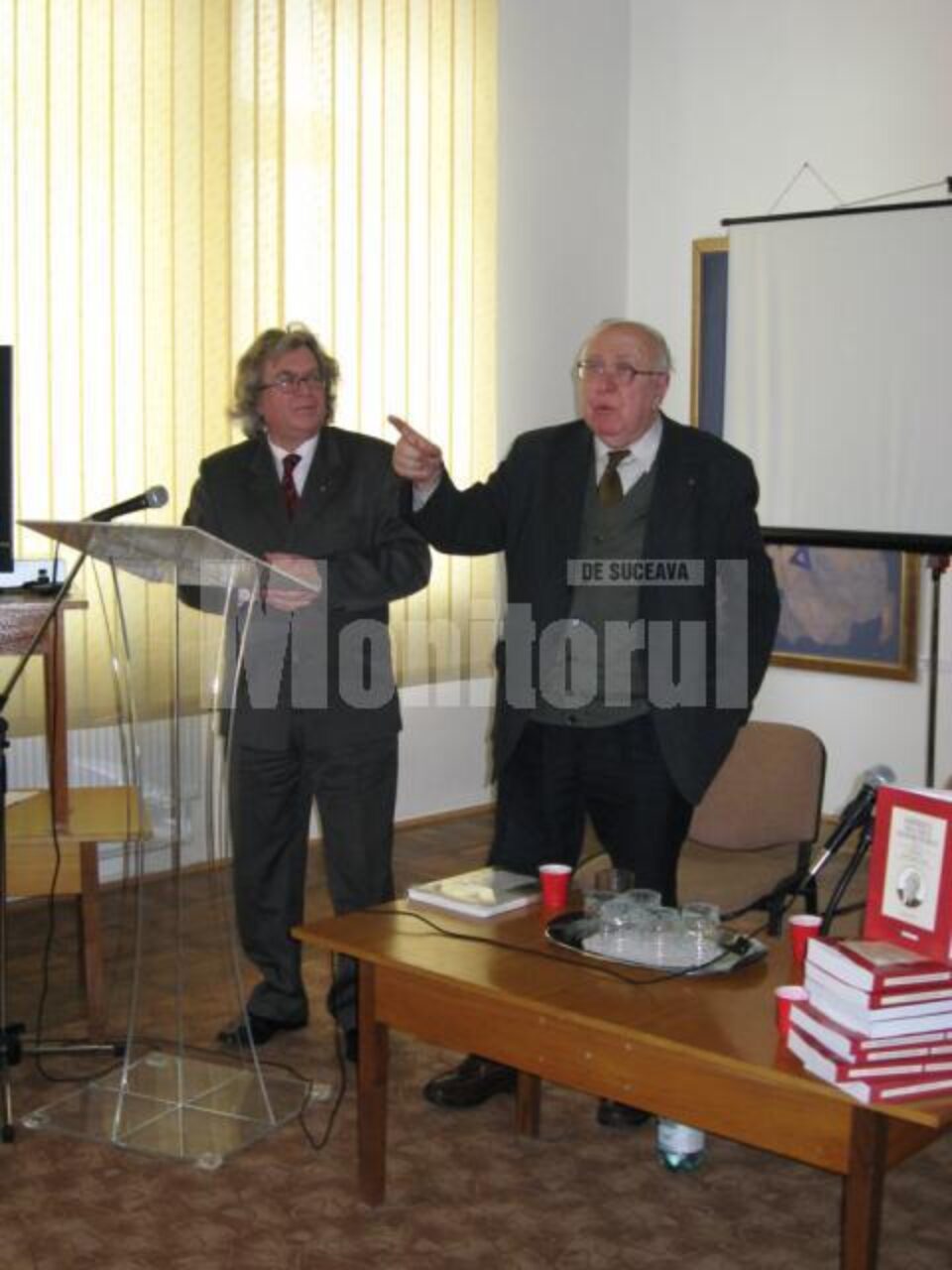 Editorul Aurel Ștefanachi și profesorul Gheorghe Buzatu