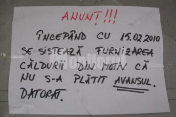 Afișul prin care locatarii blocurilor SOCIM au aflat ca rămân fără căldură