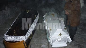 Dezvăluiri șocante: UPDATE - 13:40! Două gloanțe pentru mamă, unul pentru fiică