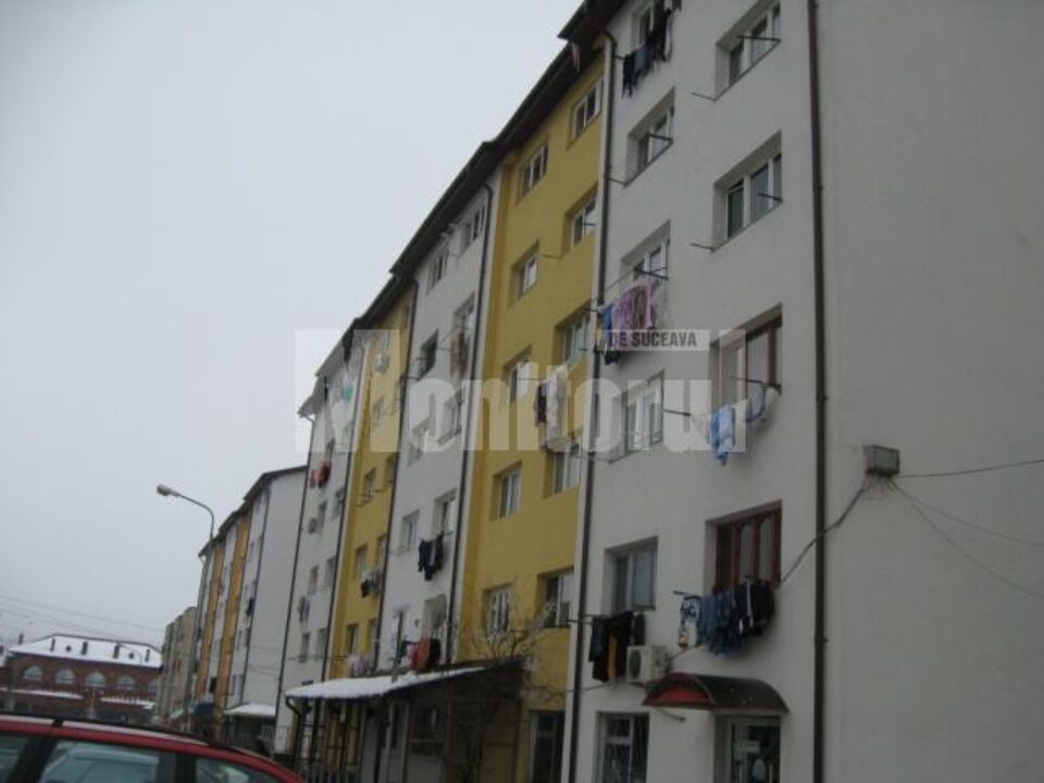 Locuitorii blocurilor din fața Gării Burdujeni nu au căldură de trei zile