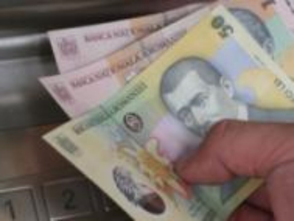 Fonduri: Bani pentru achitarea unor datorii către constructorii din zeci de școli din județ Fonduri: Bani pentru achitarea unor datorii către constructorii din zeci de școli din județ