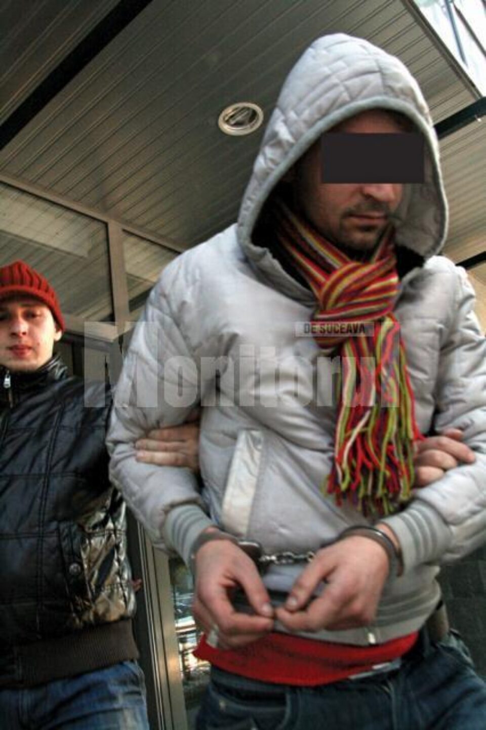 Vlad P. a fost arestat pentru ca a spart mai multe magazine din centrul Sucevei