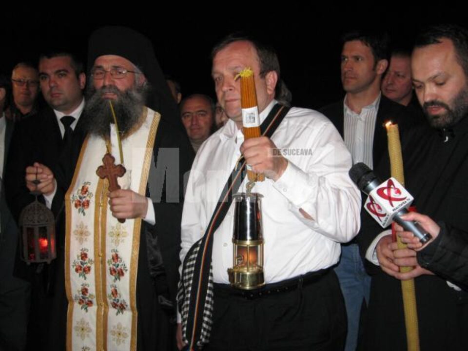 Gheorghe Flutur va aduce și în acest an la Suceava, de Paște, Lumină Sfântă de la Ierusalim Gheorghe Flutur va aduce și în acest an la Suceava, de Paște, Lumină Sfântă de la Ierusalim