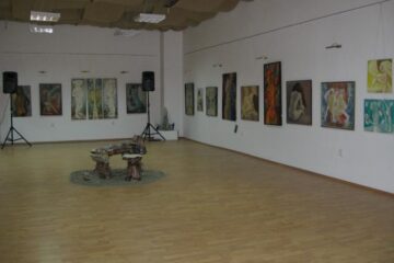 Expoziția Formă și grație