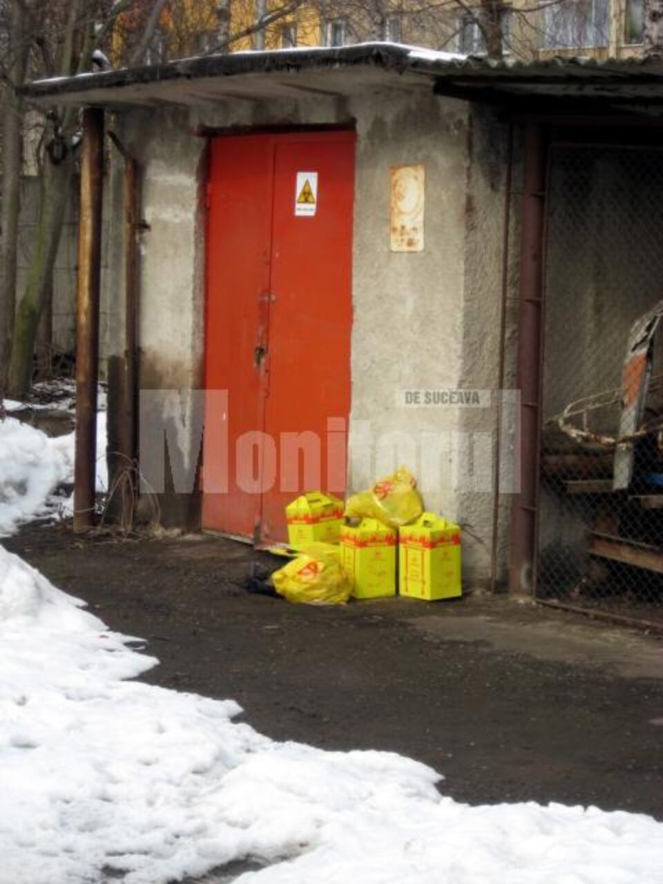 Deșeurile trebuiau depozitate într-o încăpere securizată, special amenajată