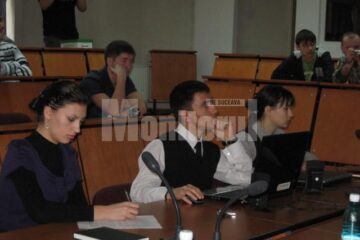 Participanți la conferința „Transnistria – conflict la granița UE”