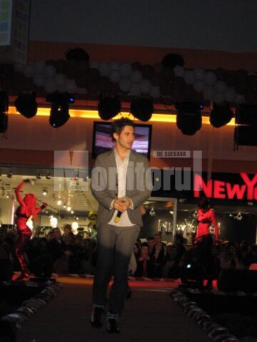 Dan Bălan, cadoul oferit de Shopping City femeilor din Suceava