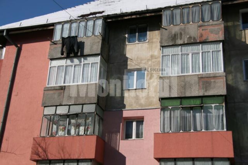 Blocurile reabilitate termic parțial nu mai pot intra în program