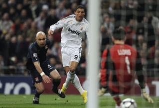 Real Madrid a fost învinsă de Olympique Lyon și a pierdut calificarea în fazele superioare ale Ligii Campionilor