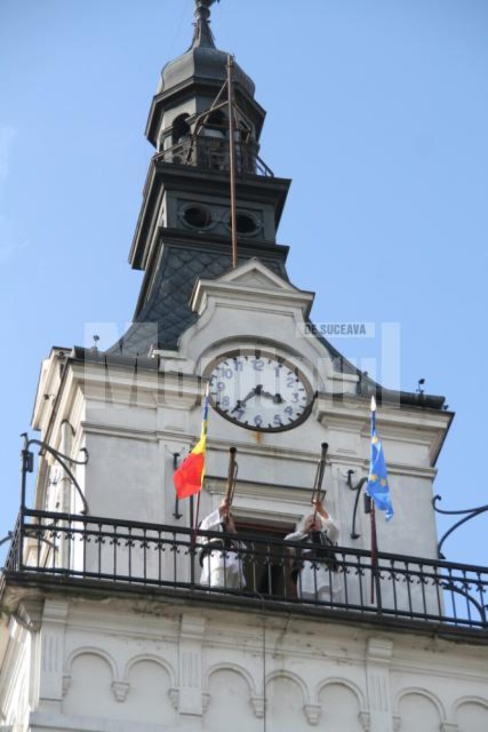 Concertul va fi difuzat din turnul Palatului Administrativ
